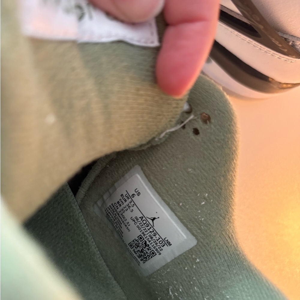 jordan 4 - Picture 6 of 6